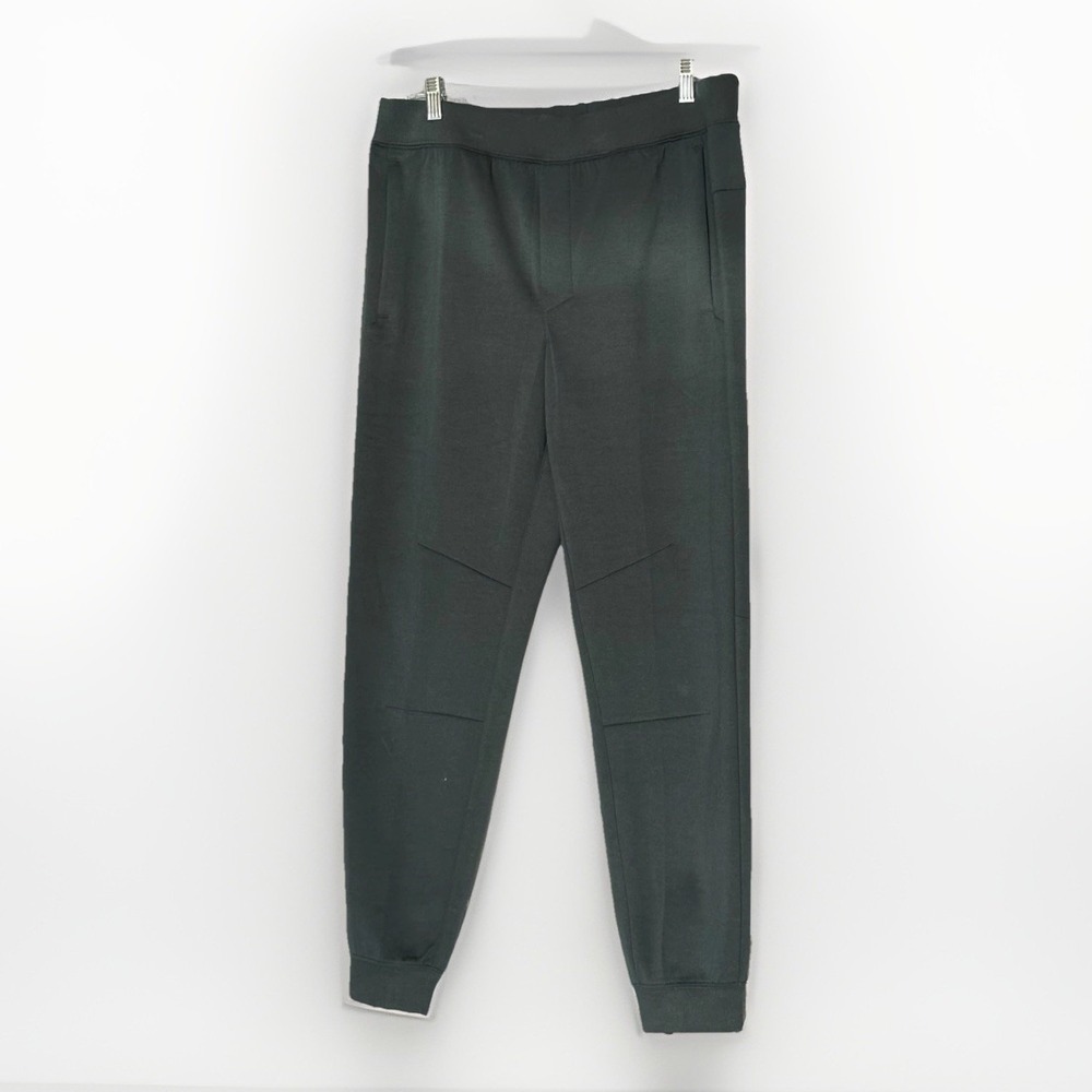 VRST Joggers Mens M Gray Performance Athletic Training Gym‎ Stretch Pants